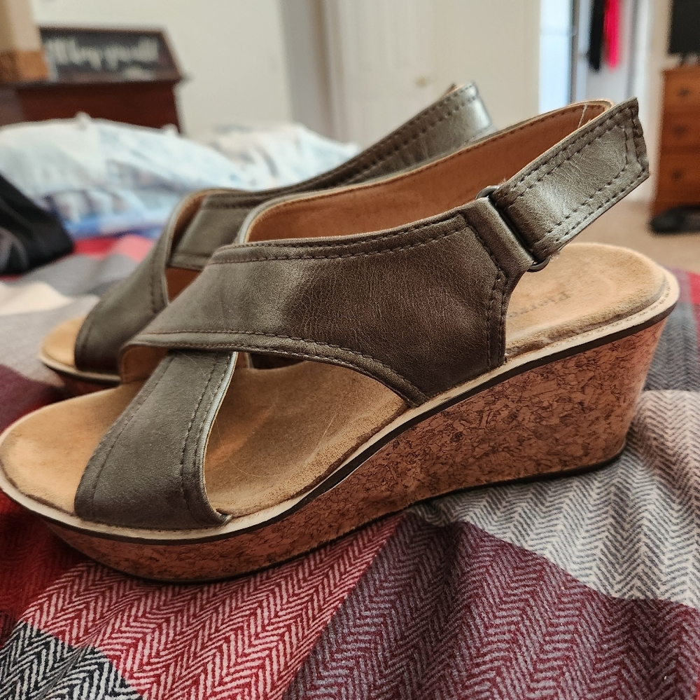 Gold Wedge Sandels